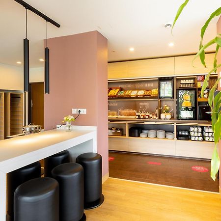 B&B Hotel Moenchengladbach Εξωτερικό φωτογραφία